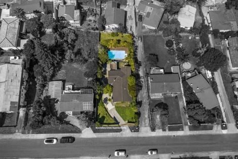 Photo of property in 4 Dunraven Place, Torbay, Auckland, 0630