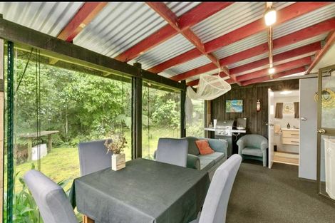 Photo of property in 390 Driving Creek Road, Coromandel, 3506
