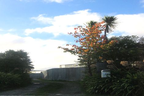 Photo of property in 11 Woburn Place, Takaro, Palmerston North, 4412