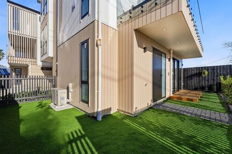 Photo of property in 8a Stanley Avenue, Milford, Auckland, 0620