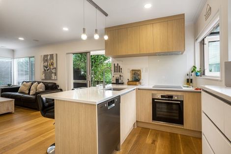 Photo of property in 30 Amherst Place, Albany, Auckland, 0632