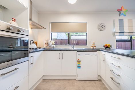 Photo of property in 39a Birdwood Road, Waterloo, Lower Hutt, 5011