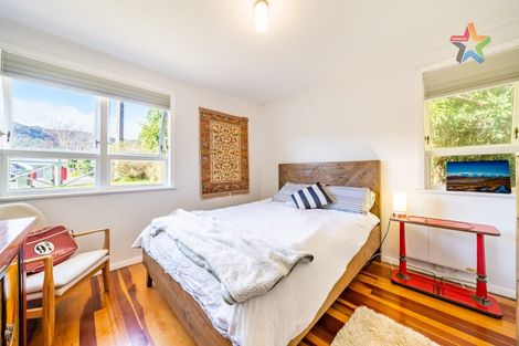 Photo of property in 11 Amundsen Grove, Stokes Valley, Lower Hutt, 5019