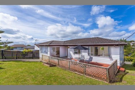 Photo of property in 51 Triangle Road, Massey, Auckland, 0614