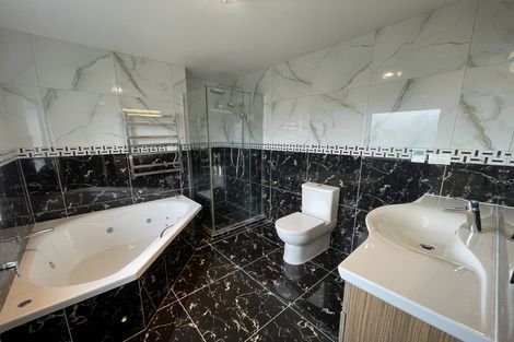 Photo of property in 13 Pin Oak Drive, Schnapper Rock, Auckland, 0632