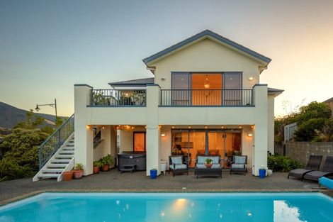 Photo of property in 1 Crown Terrace, Britannia Heights, Nelson, 7010