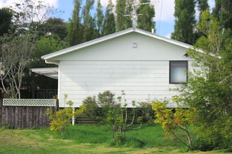 Photo of property in 57 Lavelle Road, Henderson, Auckland, 0612