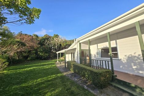Photo of property in 5 Crofton Road, Ngaio, Wellington, 6035