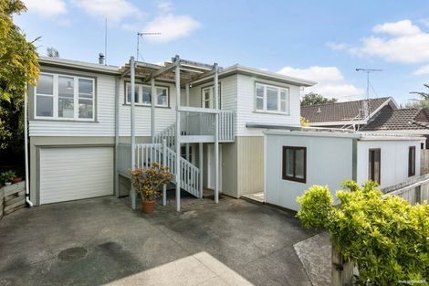 Photo of property in 20a Corunna Road, Milford, Auckland, 0620