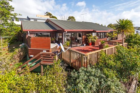 Photo of property in 9 Dobell Road, Stanmore Bay, Whangaparaoa, 0932