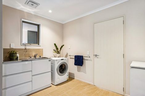 Photo of property in 51 Westreca Ridge Lane, Queensberry, Cromwell, 9383