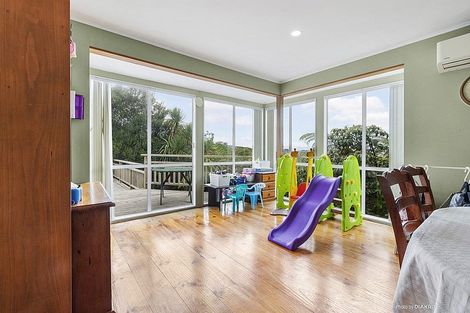 Photo of property in 113 Percy Dyett Drive, Karori, Wellington, 6012