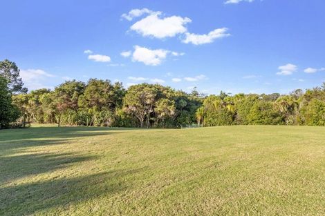Photo of property in 70a Shaw Road, Oratia, Auckland, 0604