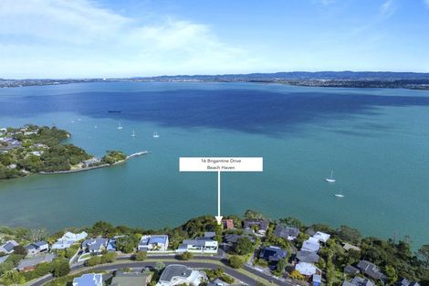 Photo of property in 16 Brigantine Drive, Beach Haven, Auckland, 0626