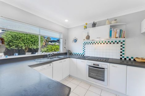 Photo of property in 1/8 Solana Court, Botany Downs, Auckland, 2010