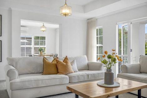 Photo of property in 3 Covina Place, Somerville, Auckland, 2014