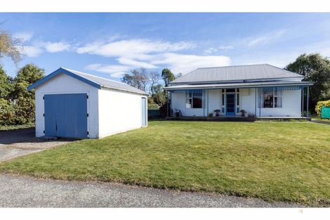 Photo of property in 2 Point Bush Road, Waimate, 7924
