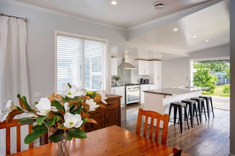 Photo of property in 706 Avenue Road West, Saint Leonards, Hastings, 4120