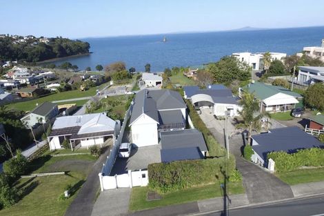 Photo of property in 1047 Whangaparaoa Road, Tindalls Beach, Whangaparaoa, 0930