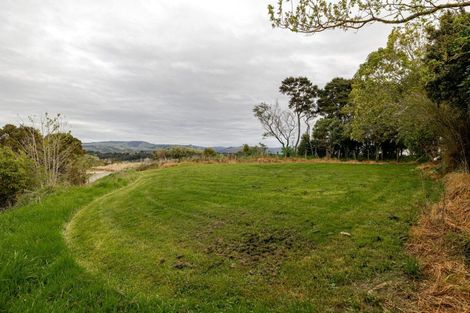 Photo of property in 2 Three Paddock Lane, Fitzherbert, Palmerston North, 4410