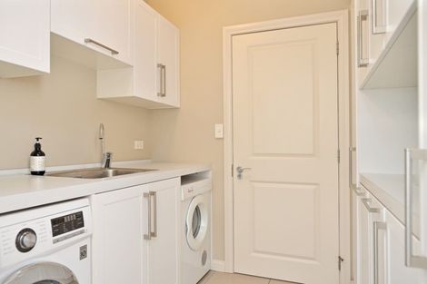 Photo of property in 62a Richmond Road, Carterton, 5713