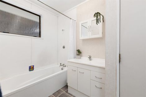 Photo of property in 19 Thebes Street, Pomare, Rotorua, 3015