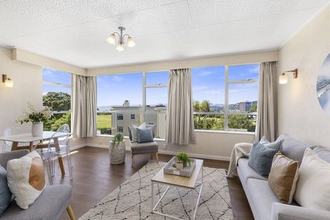 Photo of property in Greenmantle Flats, 88a Salamanca Road, Kelburn, Wellington, 6012