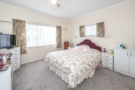 Photo of property in 27 Miro Street, Castlecliff, Whanganui, 4501