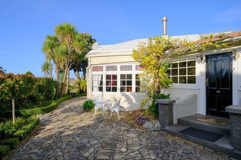 Photo of property in 19 Middleton Road, Kew, Dunedin, 9012