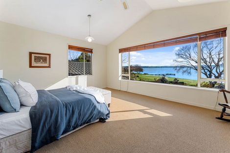 Photo of property in 52 Gemini Place, Kawaha Point, Rotorua, 3010
