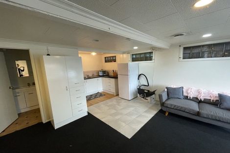 Photo of property in 23a Awanui Street, Merrilands, New Plymouth, 4312