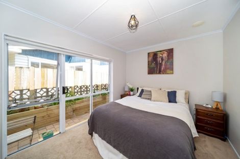 Photo of property in 14 Mount View Place, Spotswood, New Plymouth, 4310
