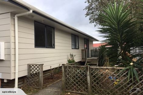 Photo of property in 24a Justin Place, Te Atatu Peninsula, Auckland, 0610