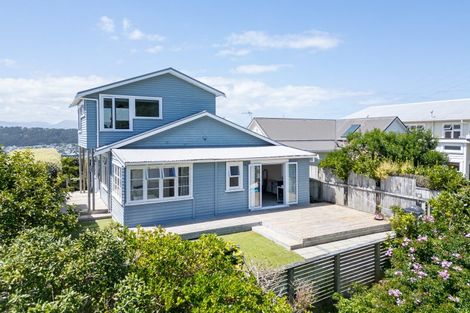 Photo of property in 44 Mortimer Terrace, Aro Valley, Wellington, 6021