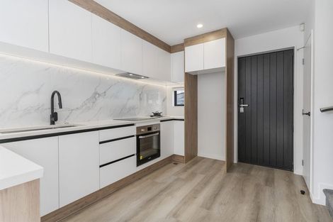 Photo of property in 6b Aralia Road, Sunnynook, Auckland, 0620