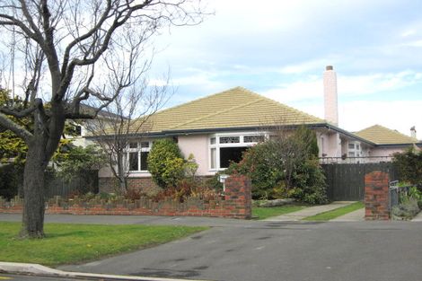 Photo of property in 14 Wycolla Avenue, Saint Clair, Dunedin, 9012