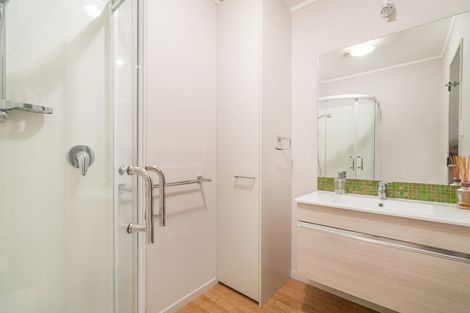 Photo of property in 1 Cholmondeley Crescent, Whitianga, 3510