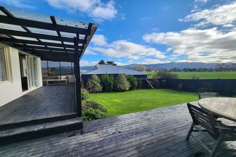Photo of property in 184 Whites Line East, Waiwhetu, Lower Hutt, 5010