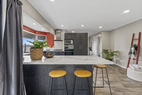 Photo of property in 2 Puketiro Drive, Feilding, 4702