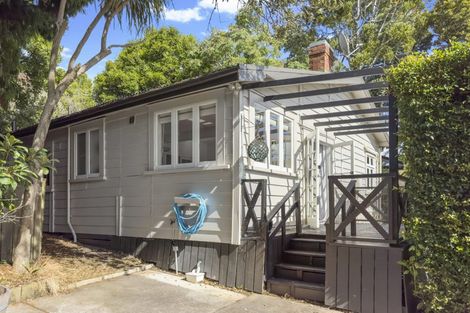 Photo of property in 110a Atkinson Road, Titirangi, Auckland, 0604
