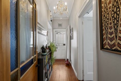 Photo of property in 89 Bridge Street, Bulls, 4818