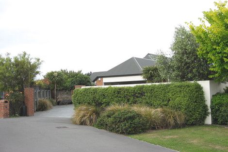 Photo of property in 12 Courtfield Close, Parklands, Christchurch, 8083