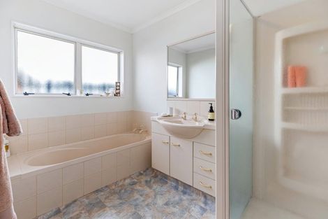 Photo of property in 2/343 Otumoetai Road, Otumoetai, Tauranga, 3110