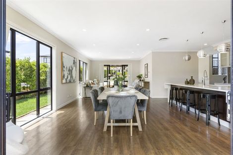 Photo of property in 97 Medallion Drive, Oteha, Auckland, 0632