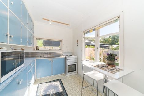 Photo of property in 2 Surrey Crescent, Hokowhitu, Palmerston North, 4410