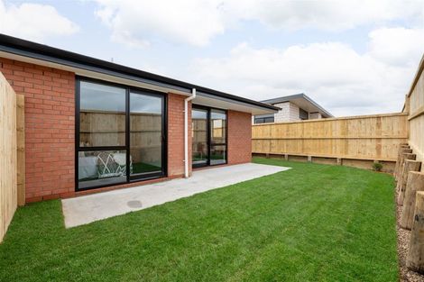 Photo of property in 31 Waruhia Crescent, Rototuna North, 3281