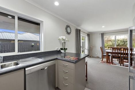 Photo of property in 8 Hartington Lane, Dinsdale, Hamilton, 3204