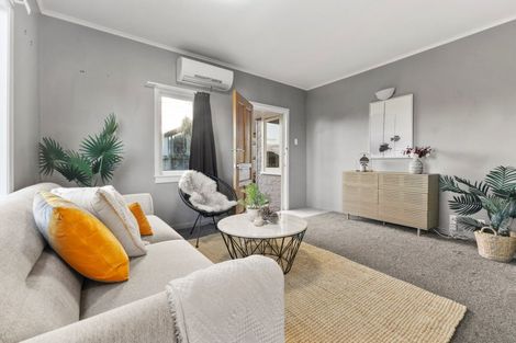 Photo of property in 42a Evans Road, Weymouth, Auckland, 2103