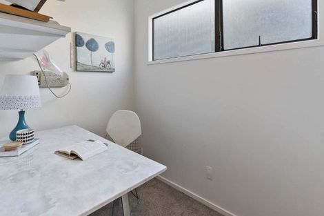 Photo of property in 72 Lynn Road, Bayview, Auckland, 0629