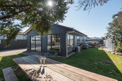 Photo of property in 2 Tillson Crescent, Motueka, 7120